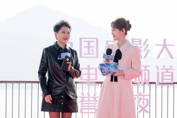 凯丽酷飒亮相电影频道M榜荣誉之